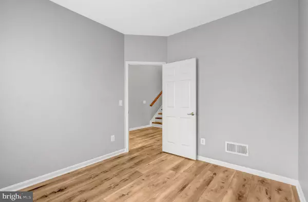 Gainesville, VA 20155,13134 TRIPLE CROWN LOOP