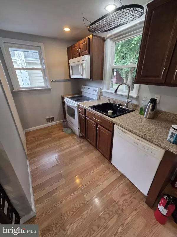 Trenton, NJ 08638,17 HILLMAN