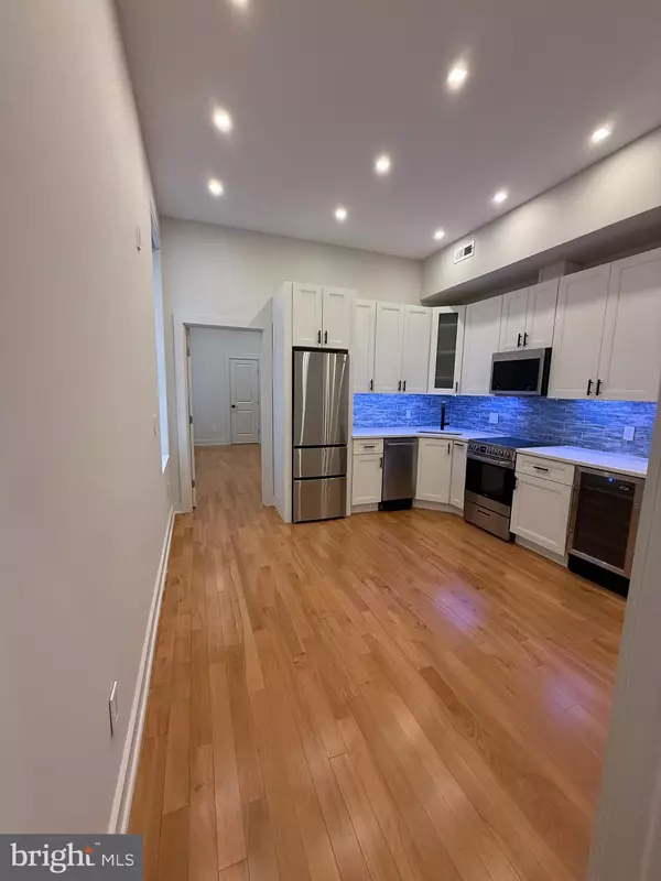 Philadelphia, PA 19103,114 S 20TH ST #2 REAR