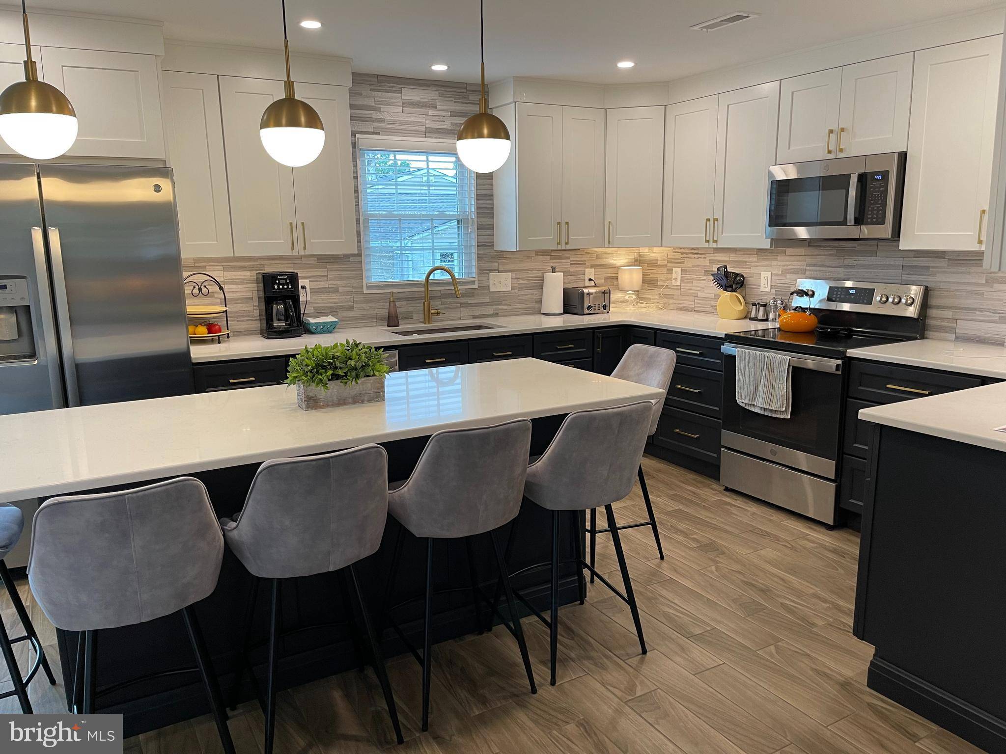 Langhorne, PA 19047,236 BRENDWOOD DR