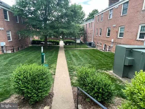 Arlington, VA 22201,2803 ARLINGTON BLVD #130