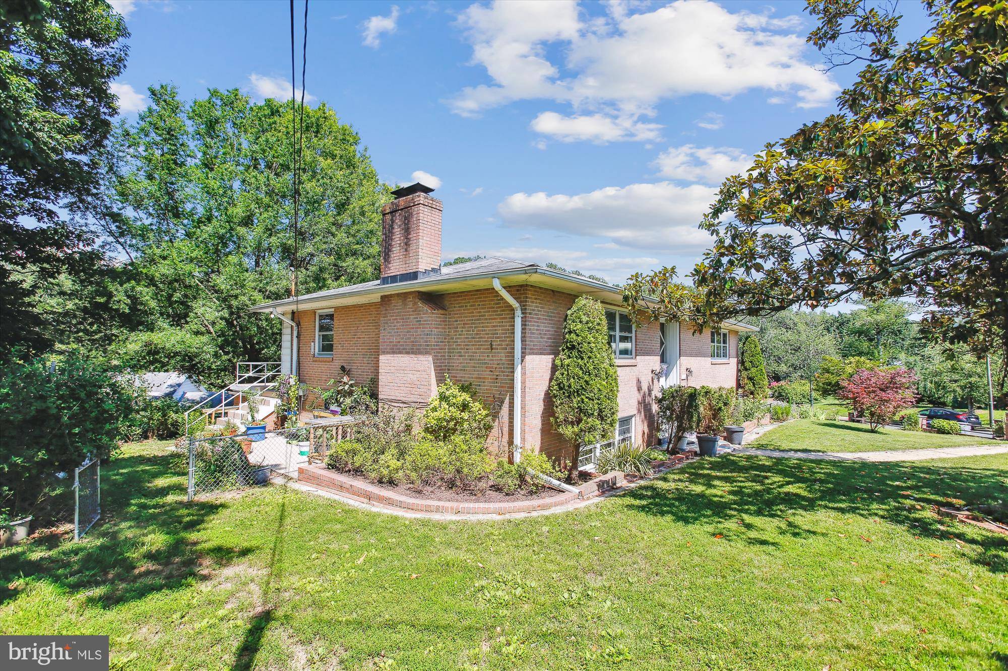 Falls Church, VA 22046,7108 WALDORF LN