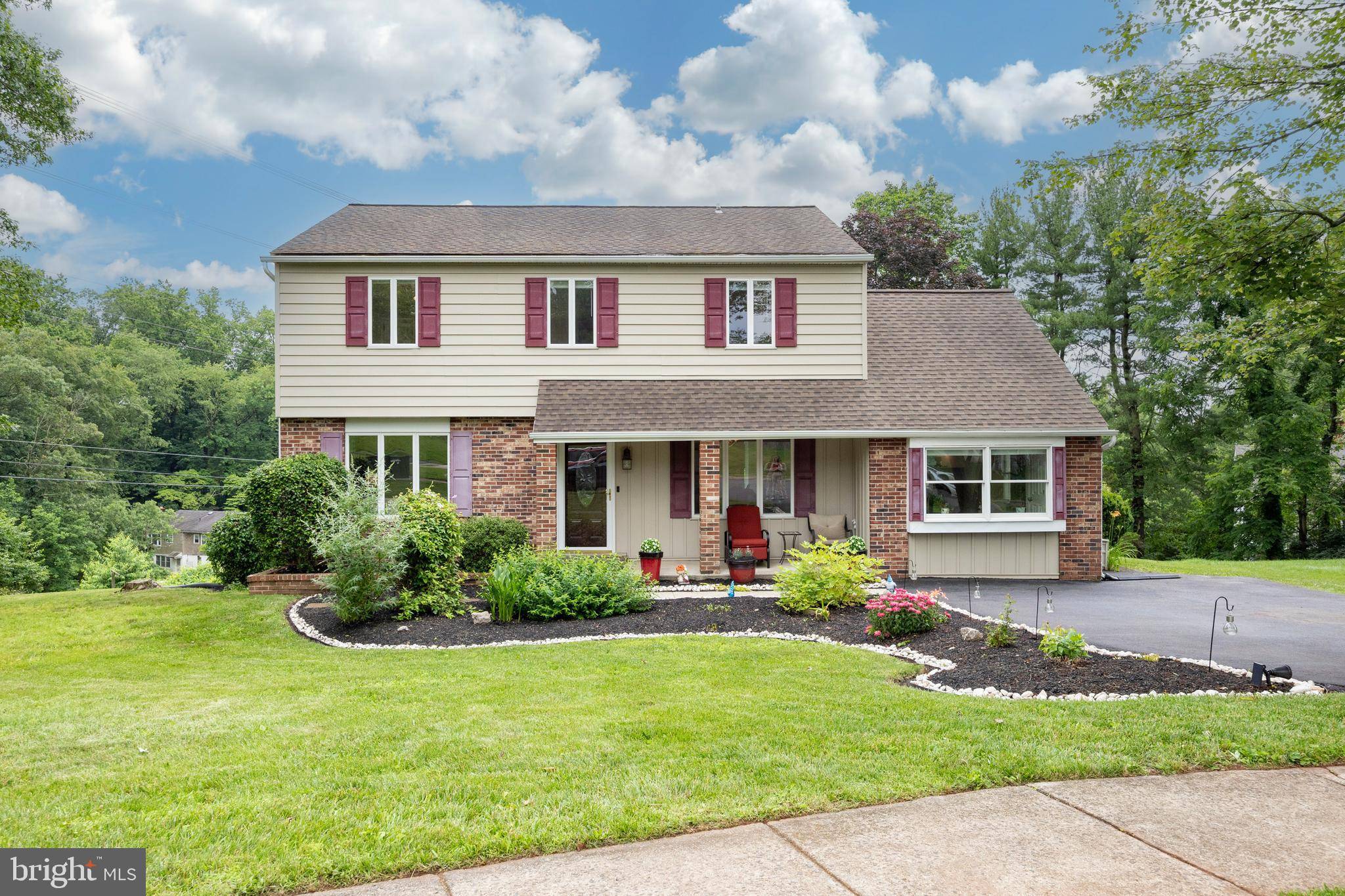 3 LENAPE CIR, Royersford, PA 19468