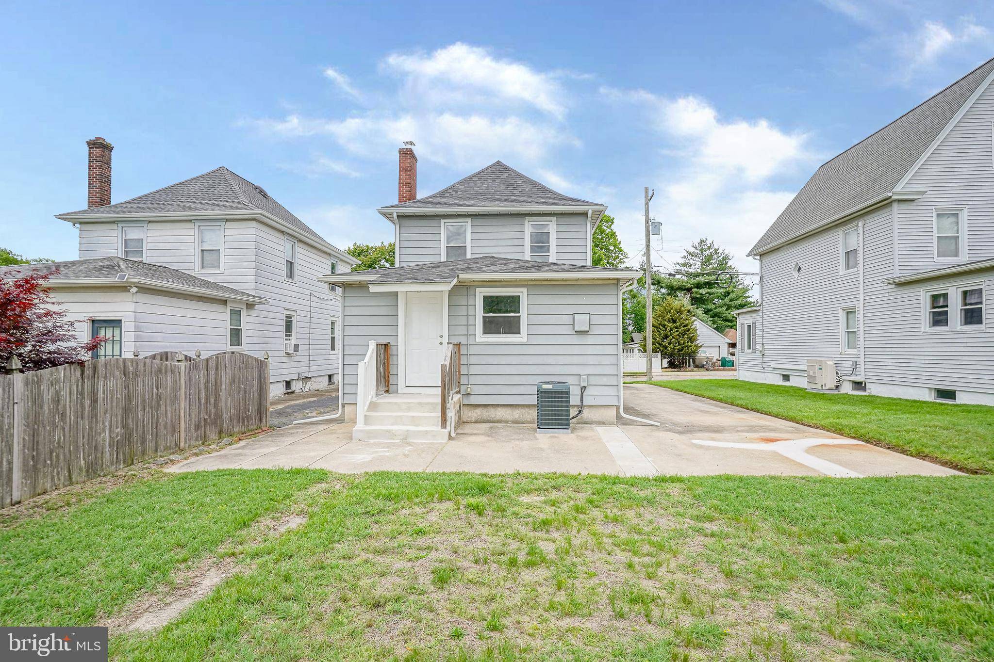 Gibbstown, NJ 08027,522 ALLEN AVE