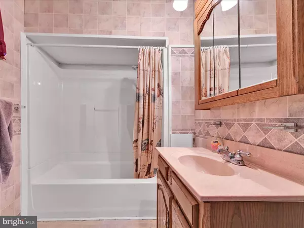 Girardville, PA 17935,384 W MAIN ST