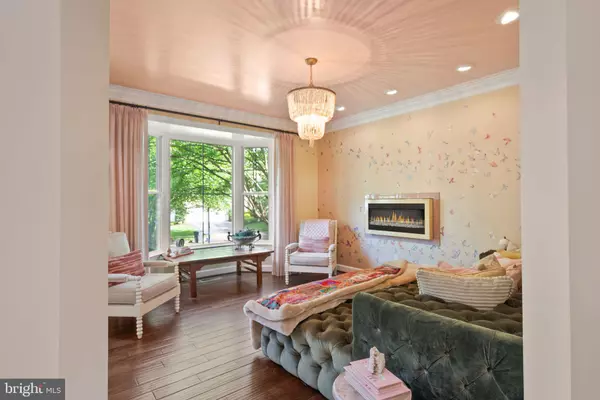 Potomac, MD 20854,10915 LAMPLIGHTER LN