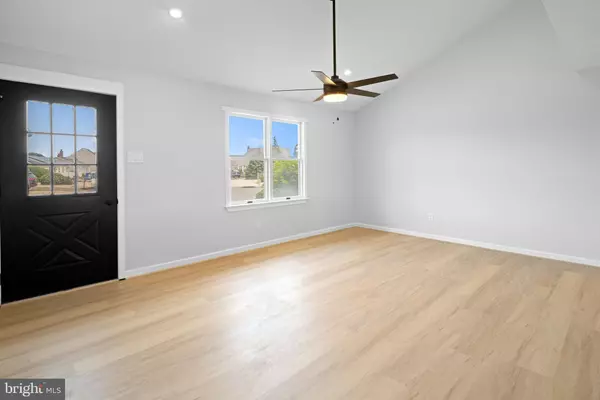 Manahawkin, NJ 08050,144 RODMAN DR