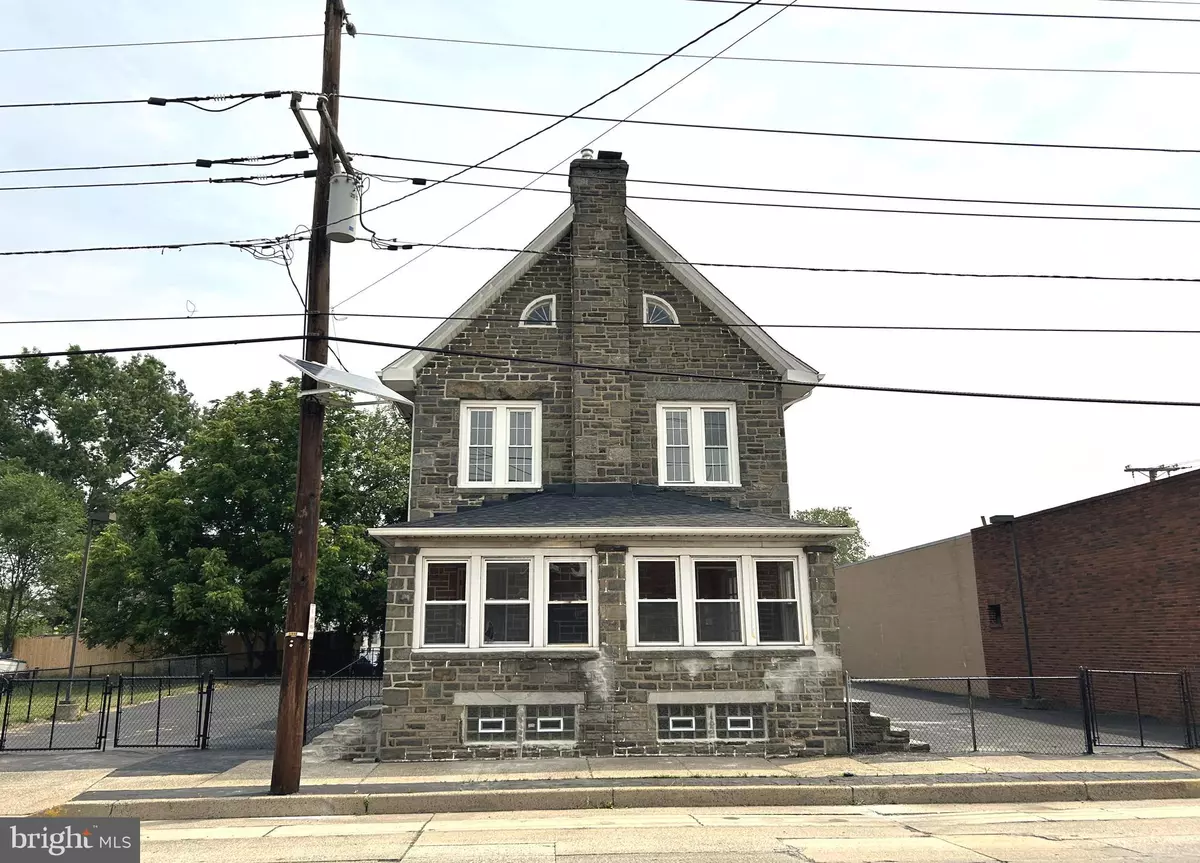Gloucester City, NJ 08030,825 JERSEY AVE