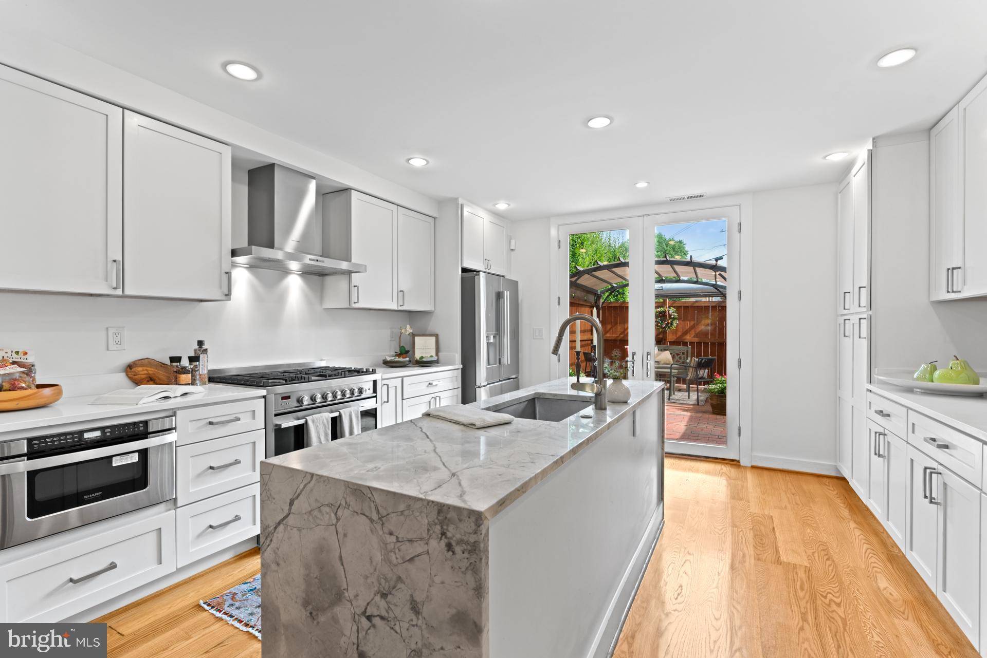 Washington, DC 20002,320 A ST NE
