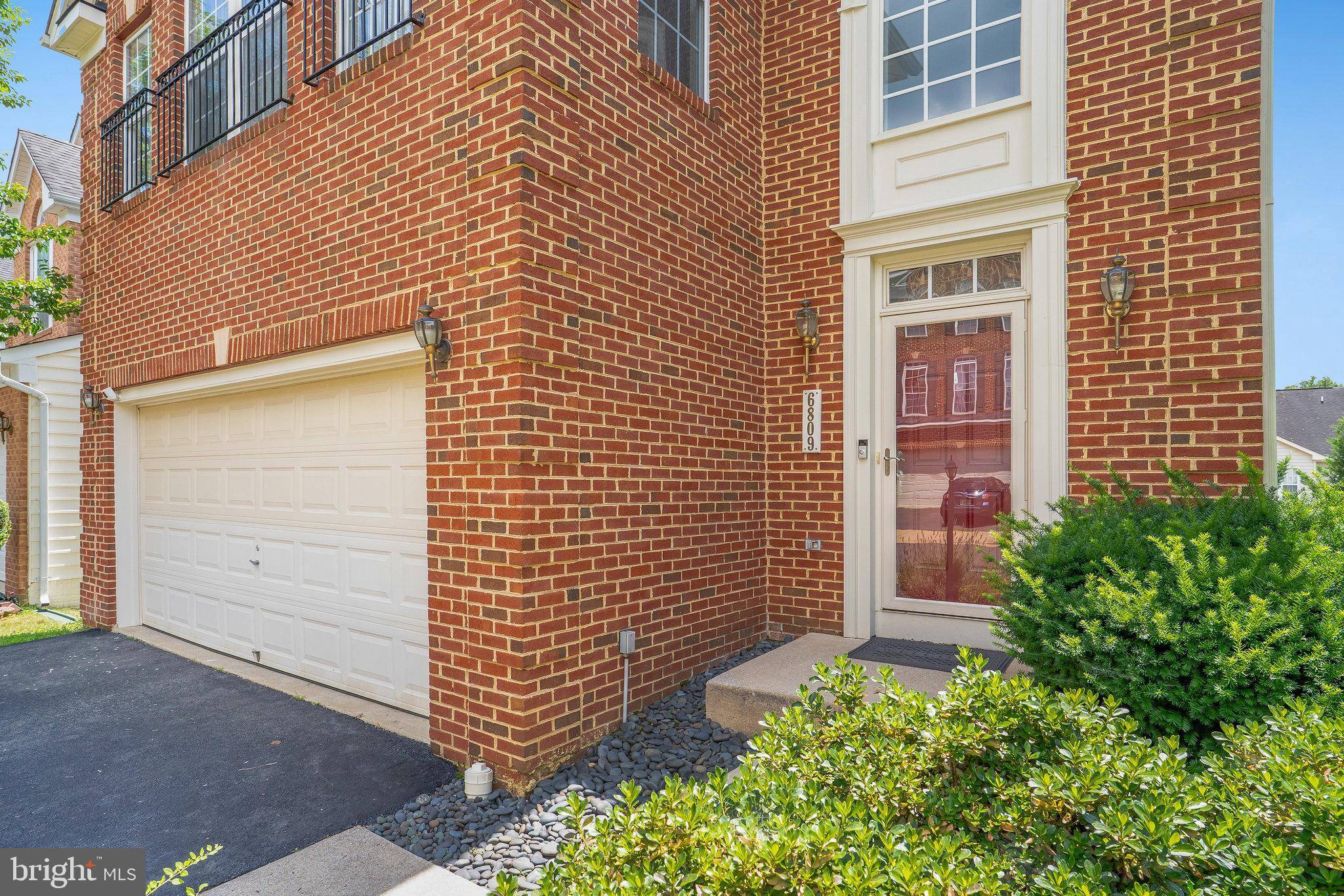 Alexandria, VA 22315,6809 MORNING BROOK TER