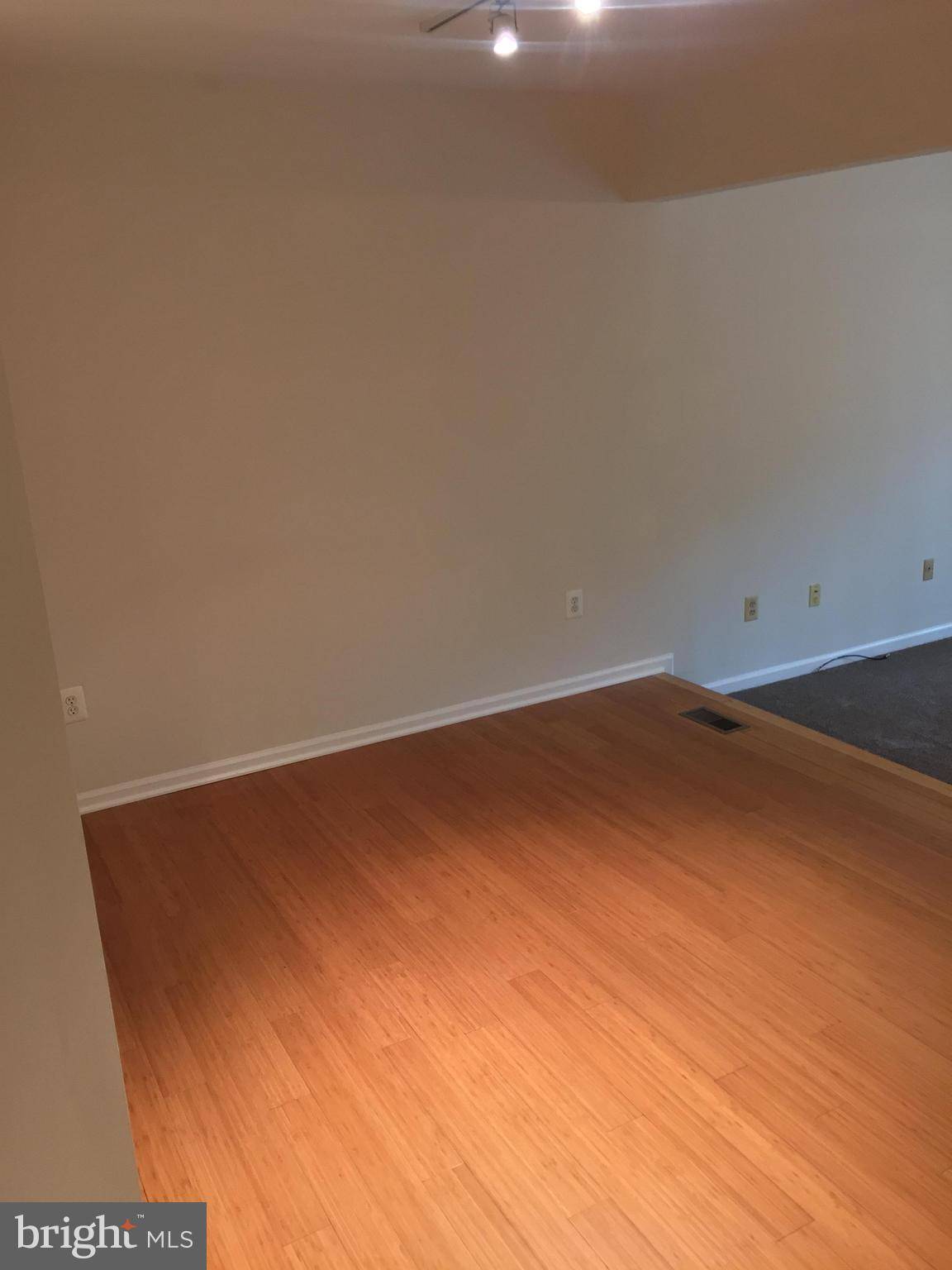 Jessup, MD 20794,8911 OAKWOOD WAY