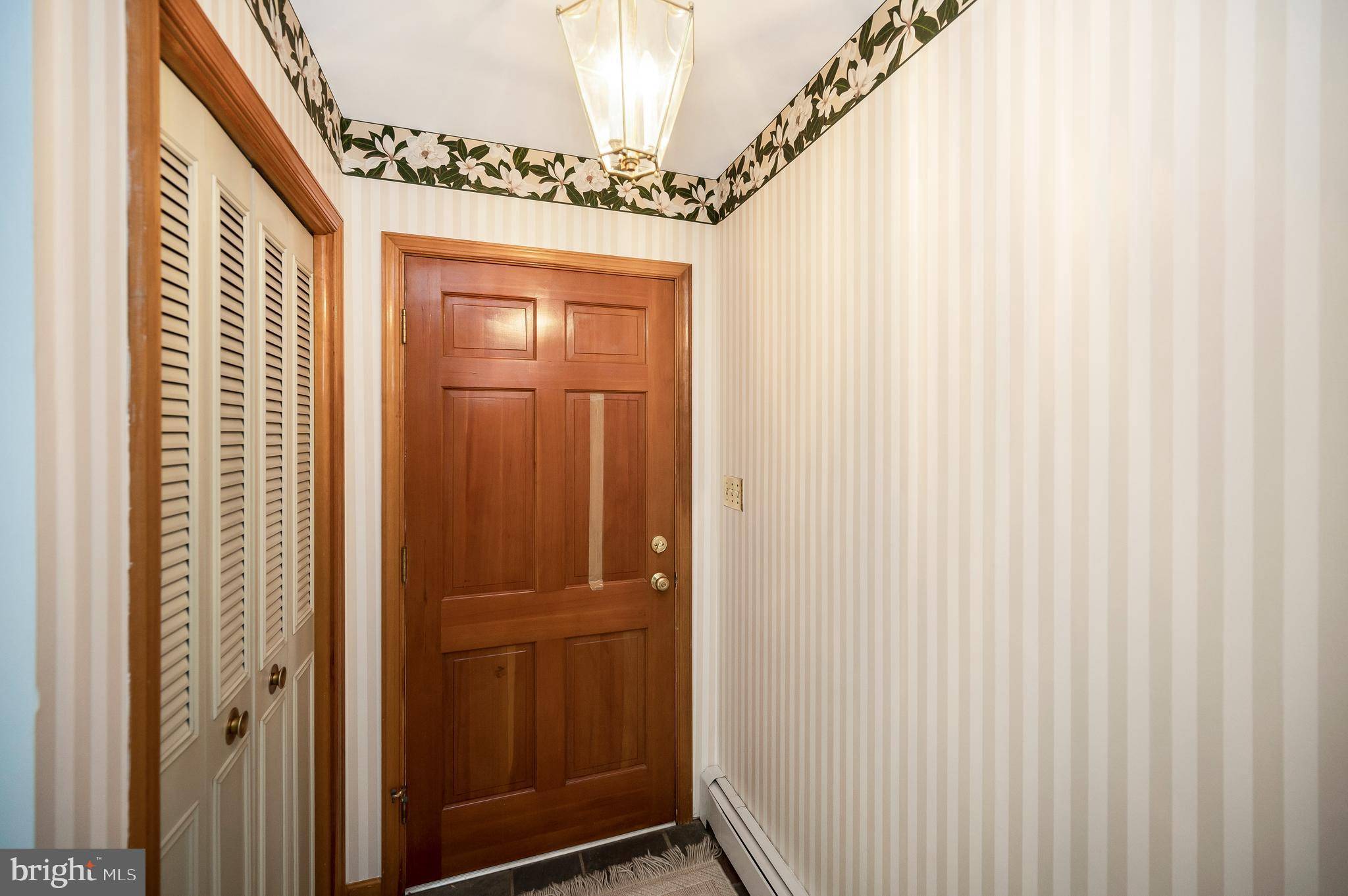 Fredericksburg, VA 22406,857 MOUNTAIN VIEW RD