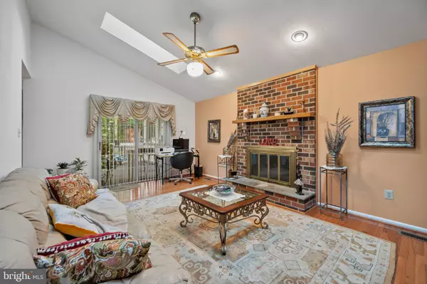 Silver Spring, MD 20904,12330 NEEDLEPINE TER