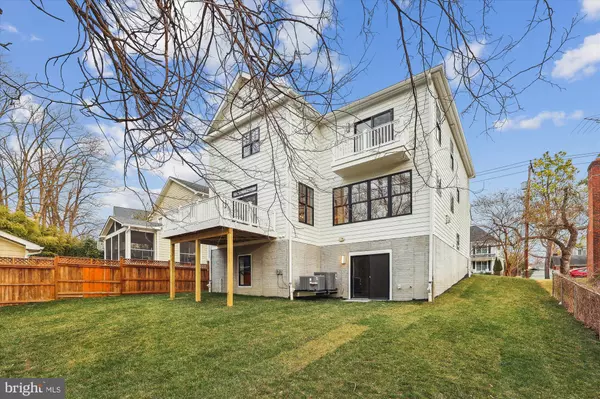 Kensington, MD 20895,10608 PARKWOOD DR