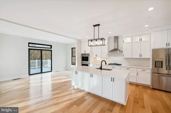 Kensington, MD 20895,10608 PARKWOOD DR