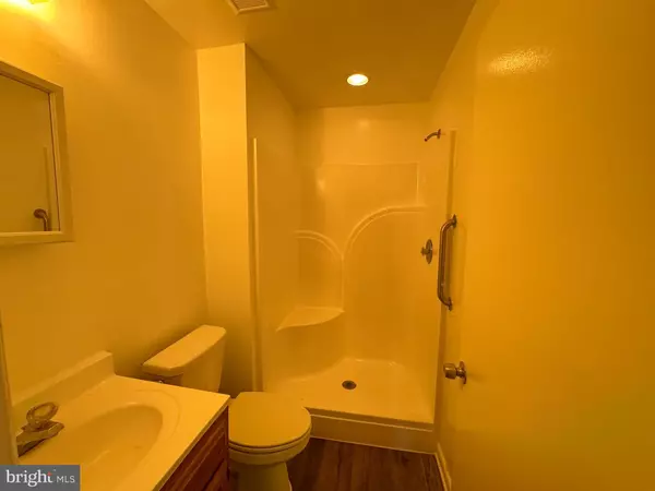 Rosedale, MD 21237,9406 PHILADELPHIA RD