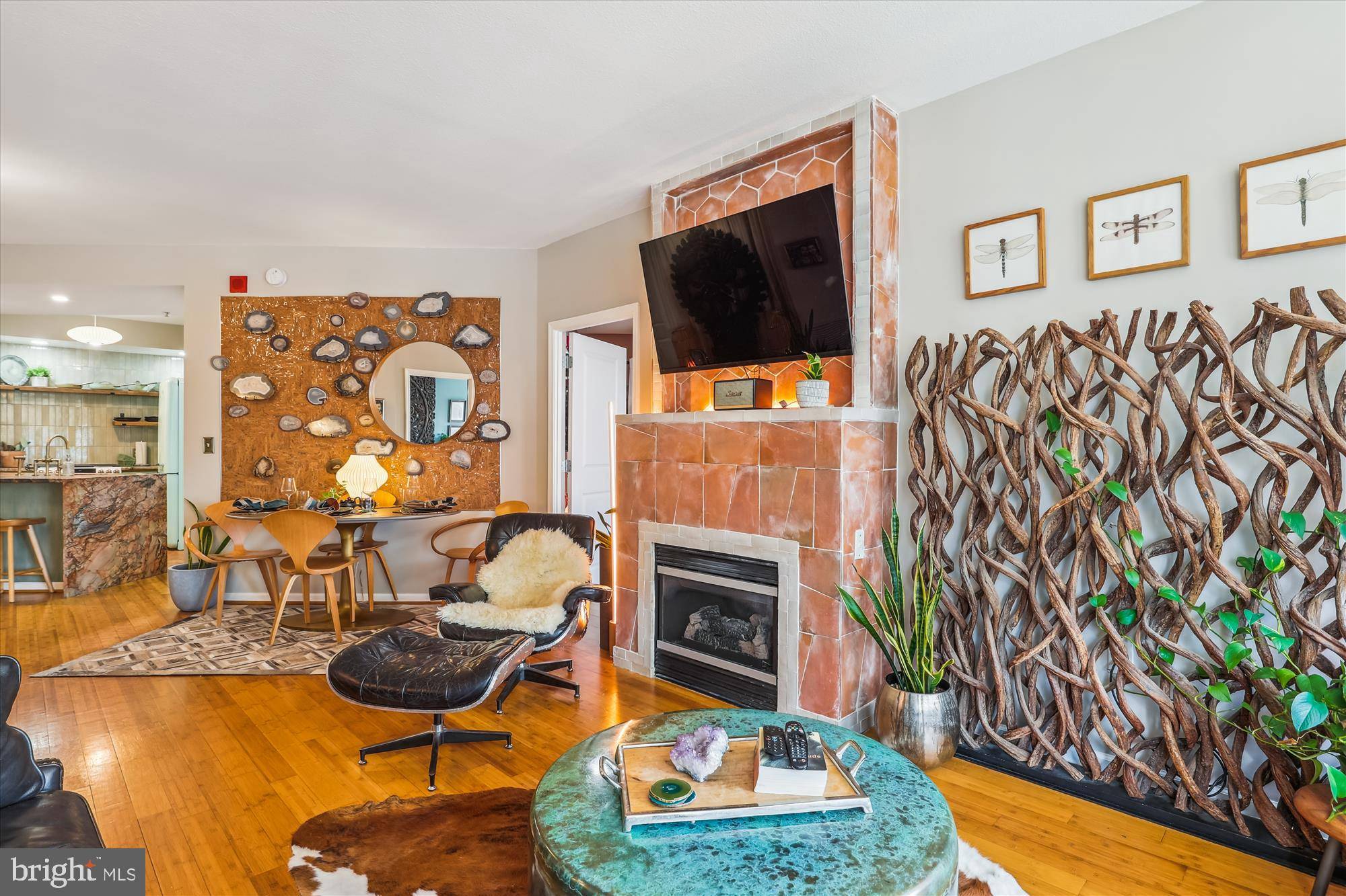 Washington, DC 20001,715 6TH ST NW #1002