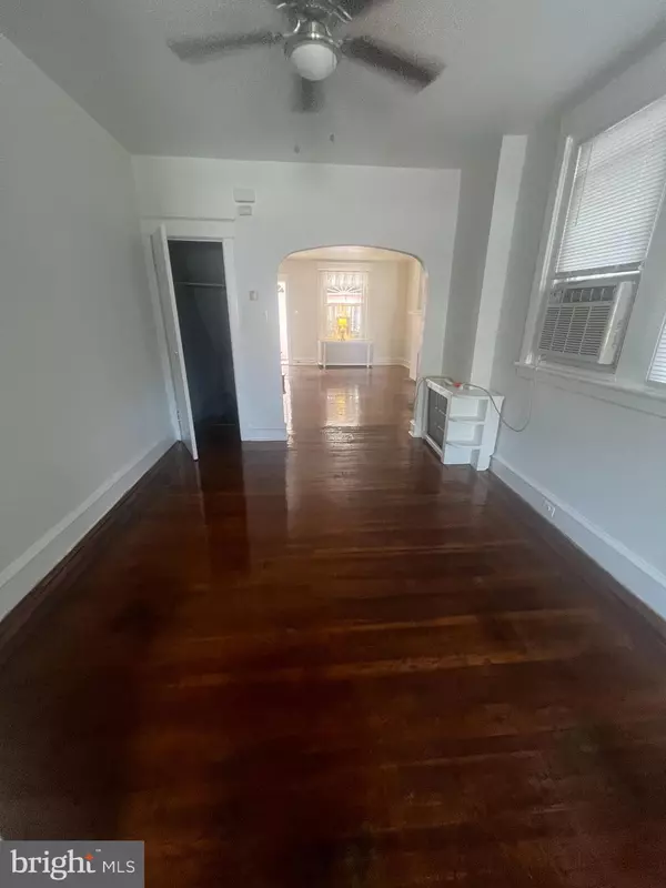 Philadelphia, PA 19135,4317 DEVEREAUX ST