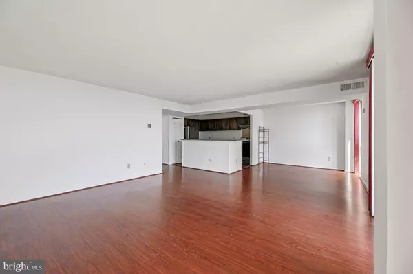 Hyattsville, MD 20783,1836 METZEROTT RD #1127