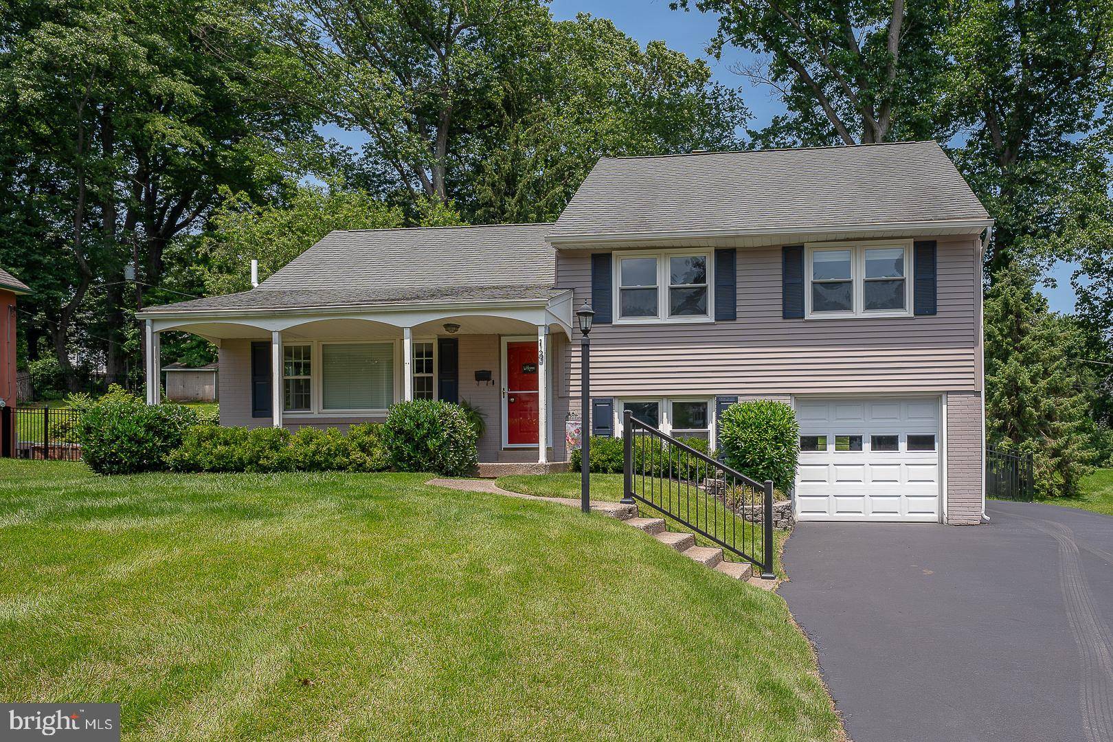 13 BRYAN AVE, Malvern, PA 19355