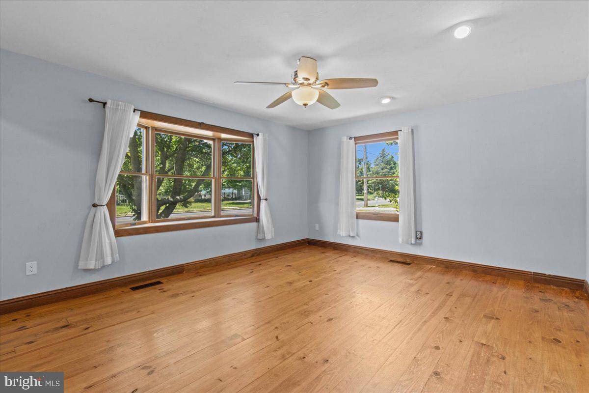 Tuckerton, NJ 08087,367 MARINE ST