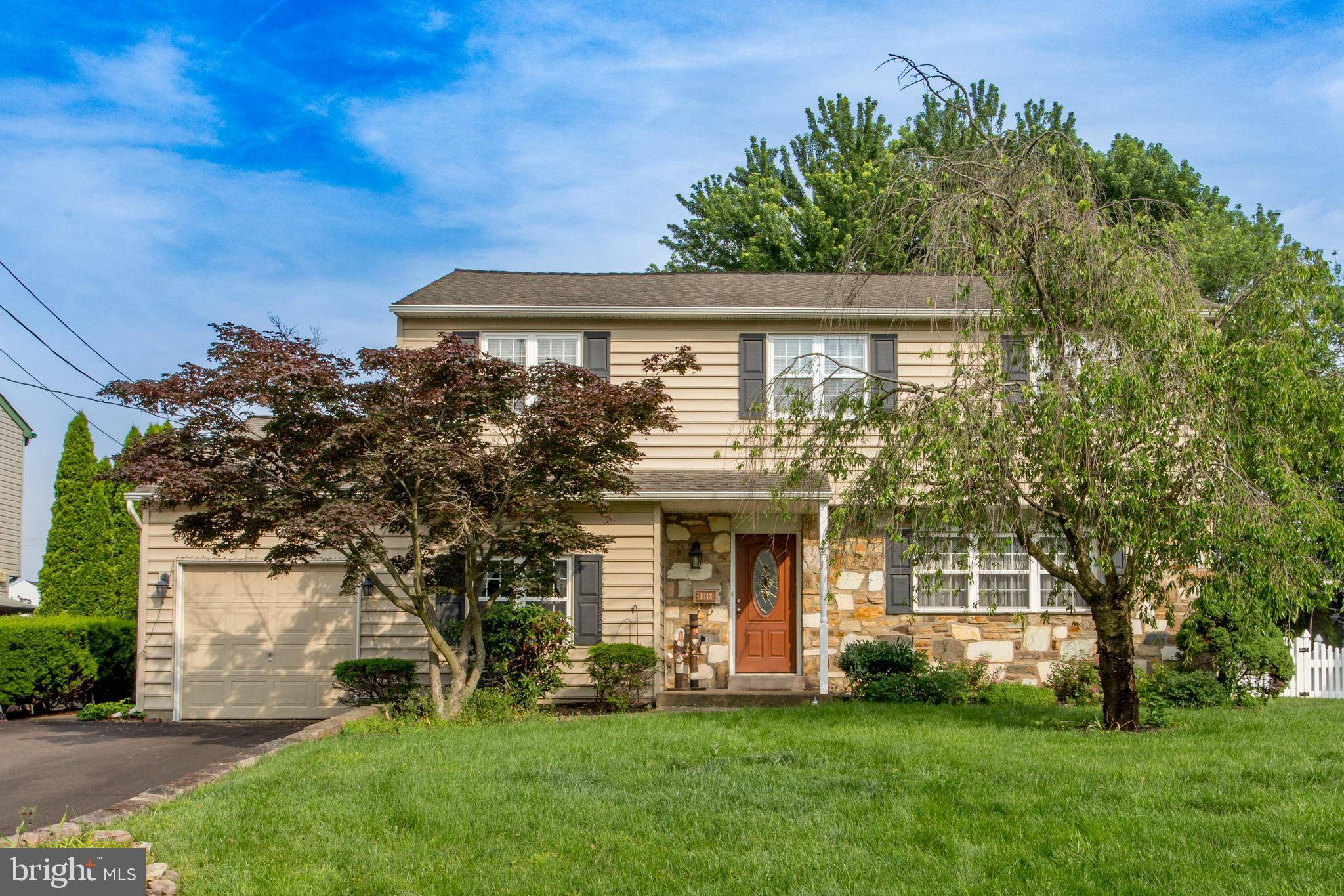 1018 HILLTOP RD, Warminster, PA 18974