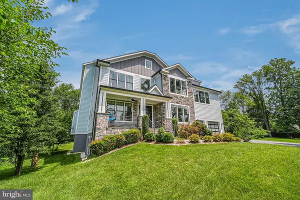 Oakton, VA 22124,9908 BLAKE LN