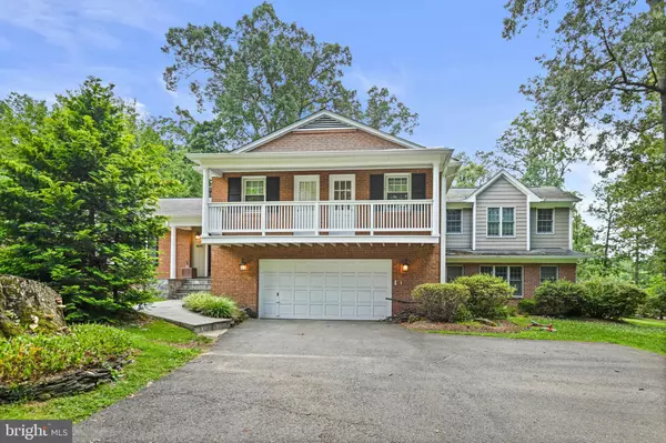 8633 JANET LN, Vienna, VA 22180