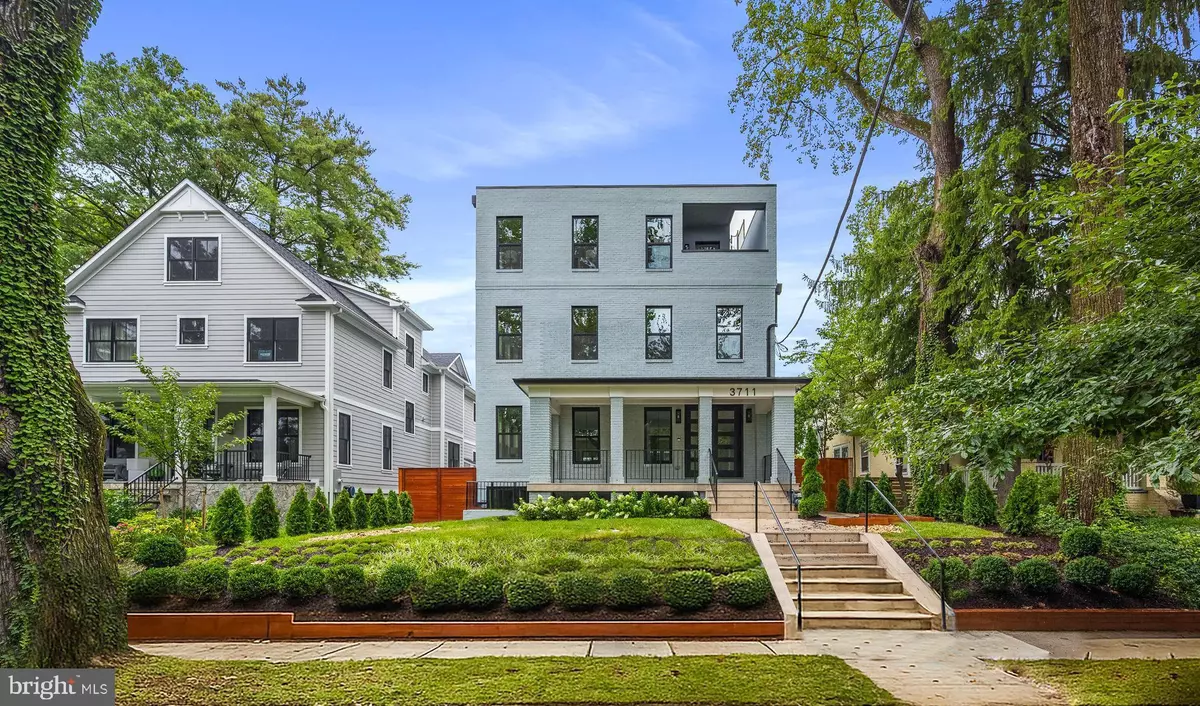 Washington, DC 20015,3711 LIVINGSTON ST NW