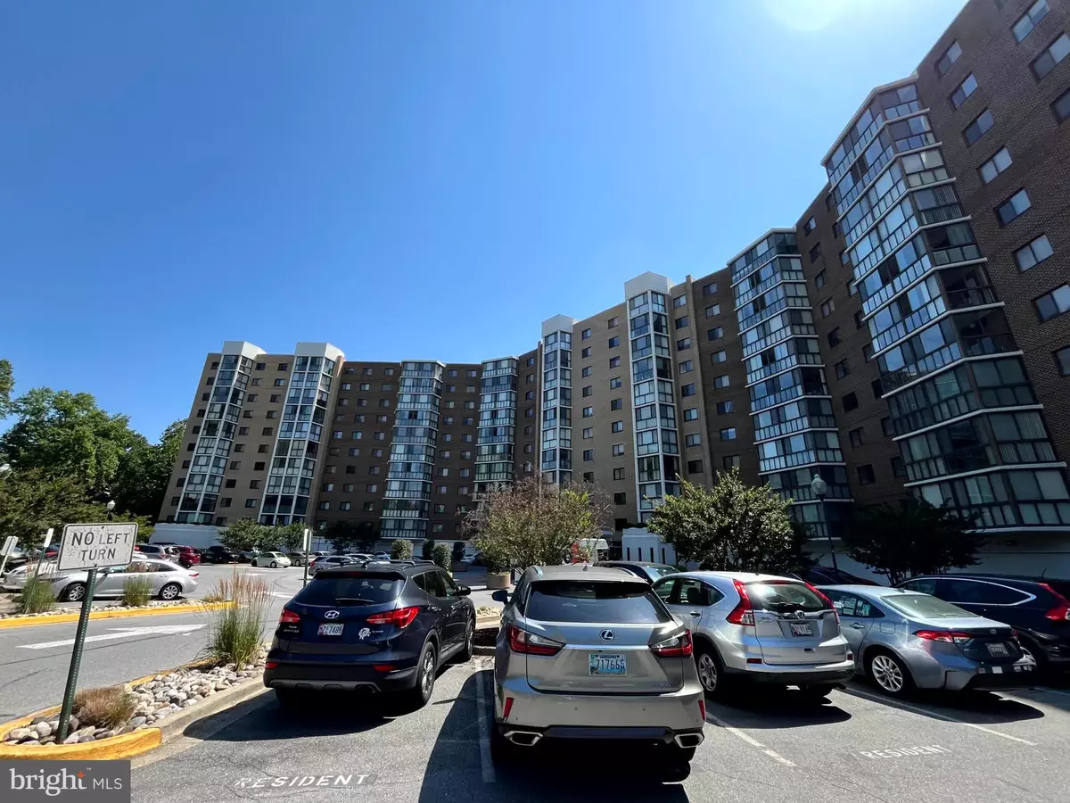 Silver Spring, MD 20906,15100 INTERLACHEN DR #4-701