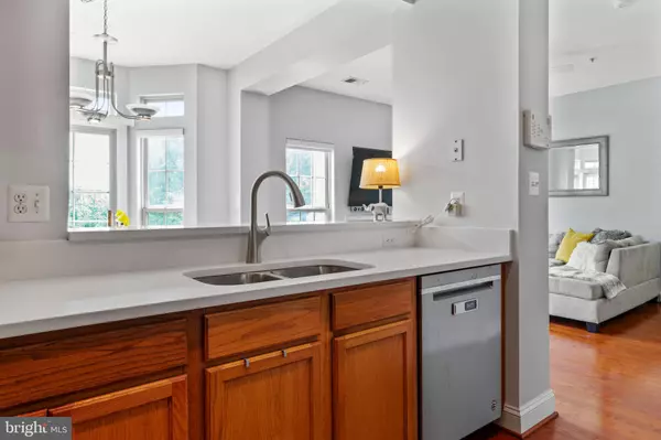 Sterling, VA 20165,46357 PRYOR SQ