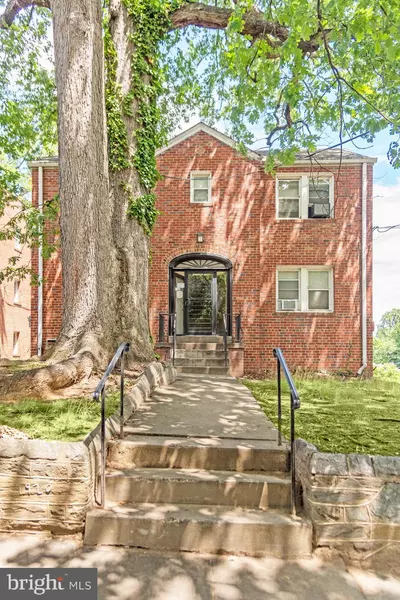 2920 P ST SE, Washington, DC 20020