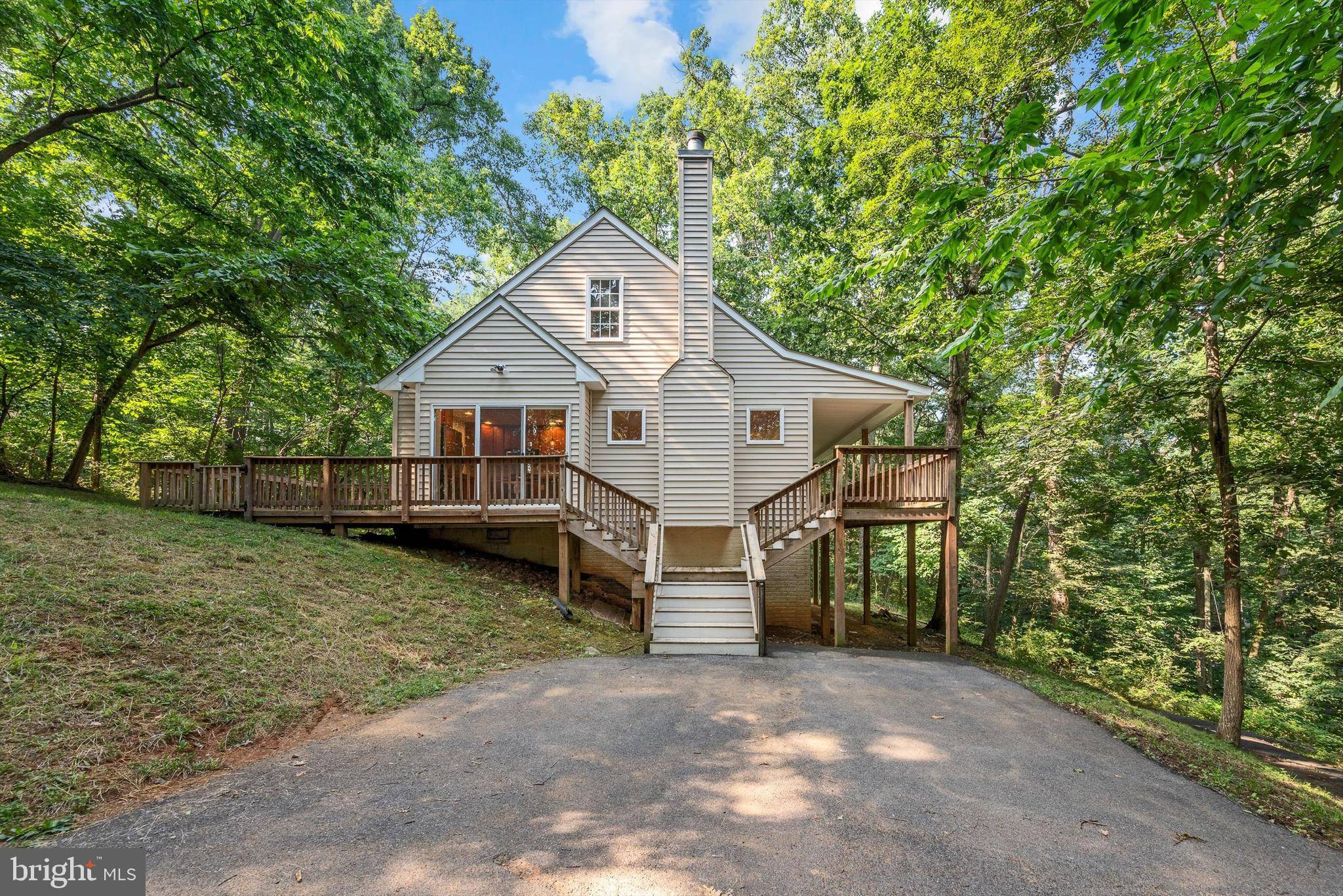 175 EASY HOLLOW RD, Front Royal, VA 22630