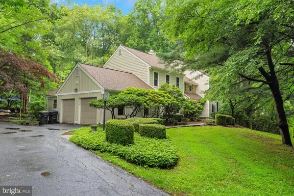 West Chester, PA 19382,1067 HEARTSEASE DR