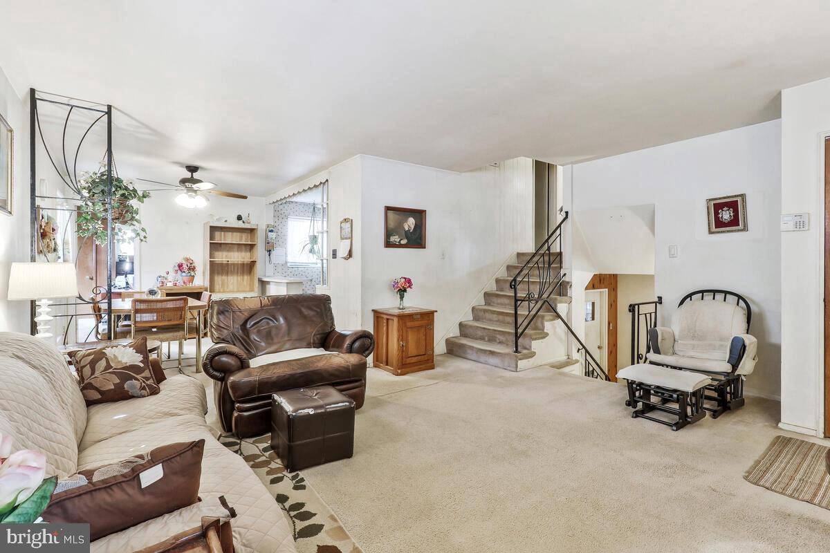Kensington, MD 20895,11104 LUND PL