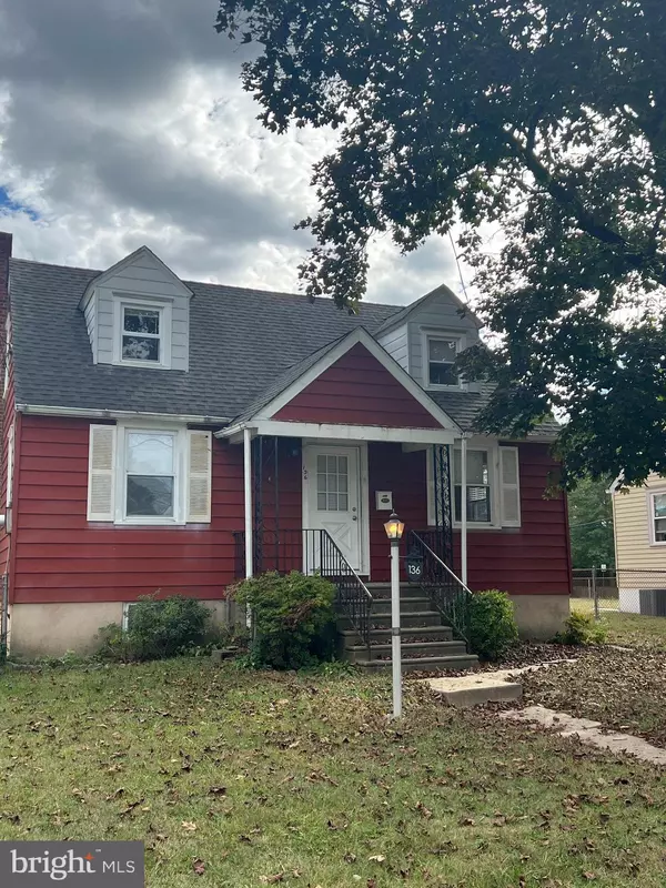 Maple Shade, NJ 08052,136 W PARK AVE