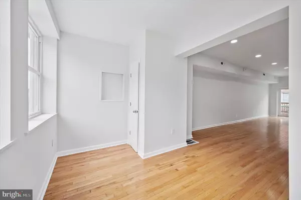 Philadelphia, PA 19143,5921 BELMAR TER