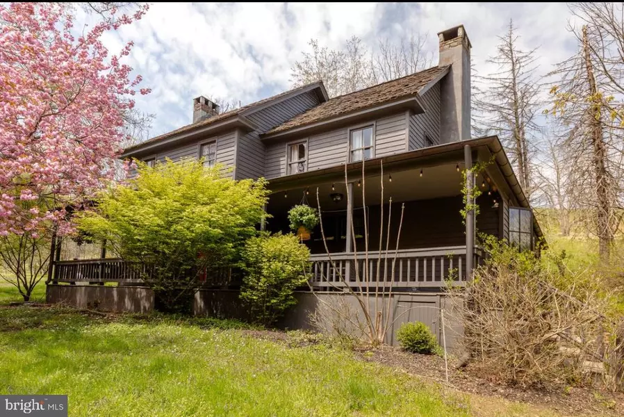 80 RED CLIFF RD, Upper Black Eddy, PA 18972