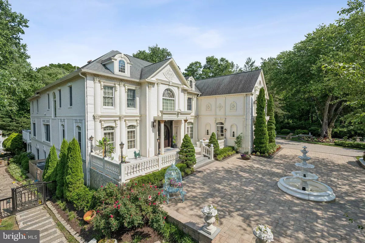 Great Falls, VA 22066,423 SENECA RD