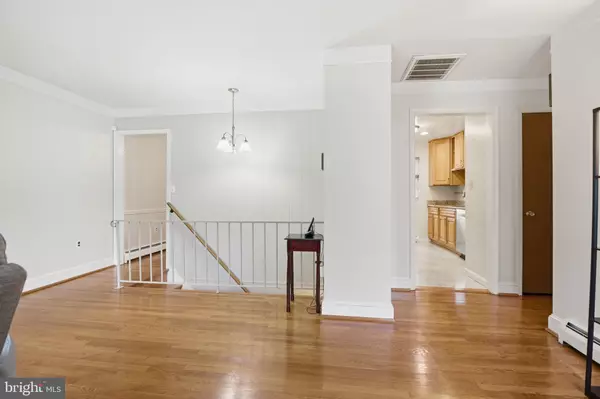 Woodbridge, VA 22191,2205 CULPEPER DR