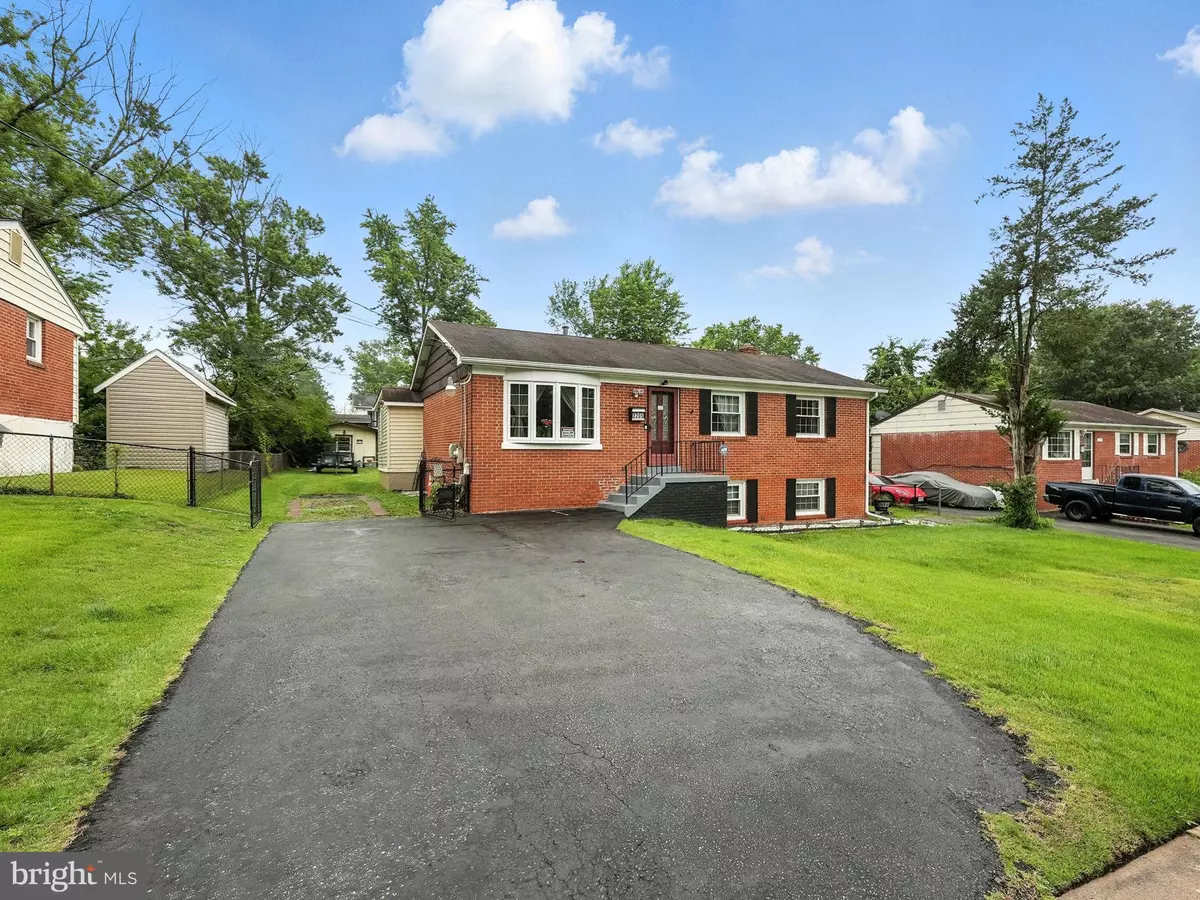 Woodbridge, VA 22191,2205 CULPEPER DR