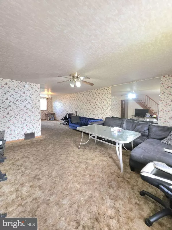 Philadelphia, PA 19154,11719 DENMAN RD