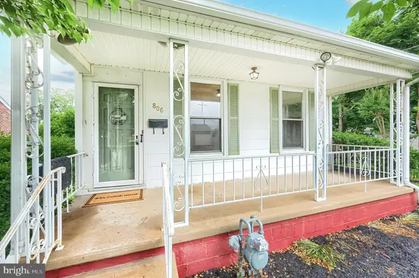 York, PA 17404,806 PACIFIC AVE