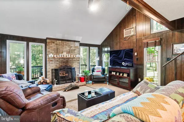 Hedgesville, WV 25427,495 CAYUGA TRL