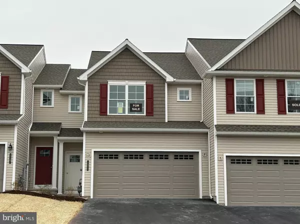 121 MAGNOLIA DR, Middletown, PA 17057