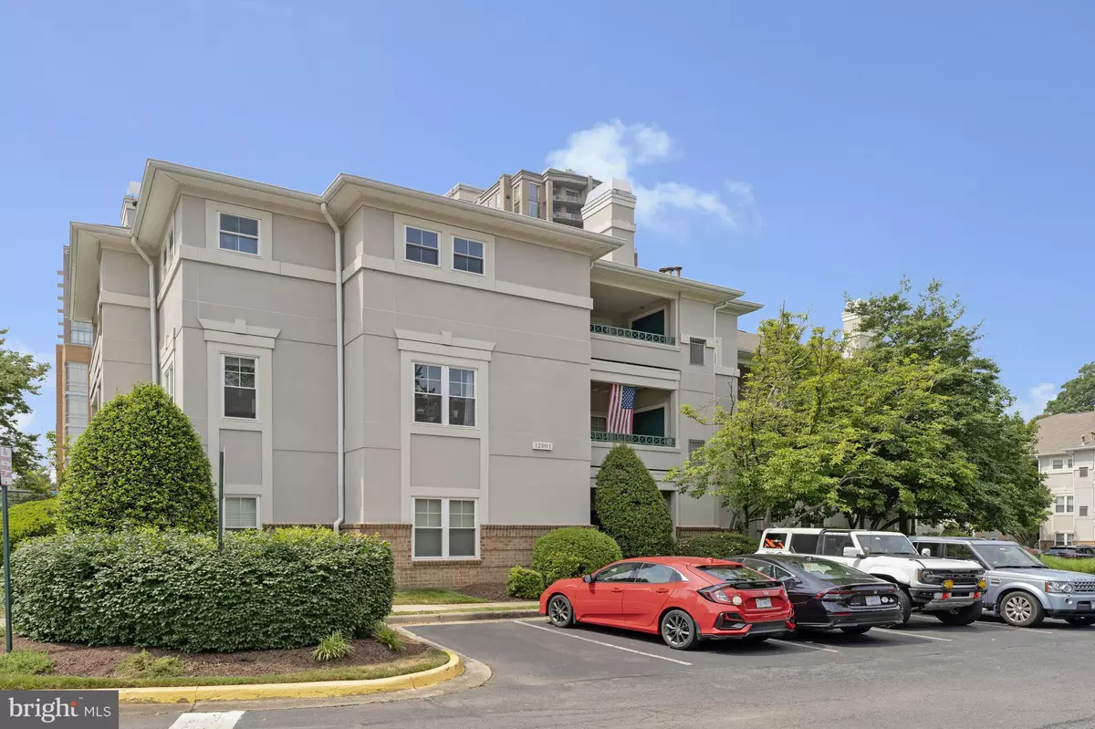 Reston, VA 20190,12001 TALIESIN PL #13