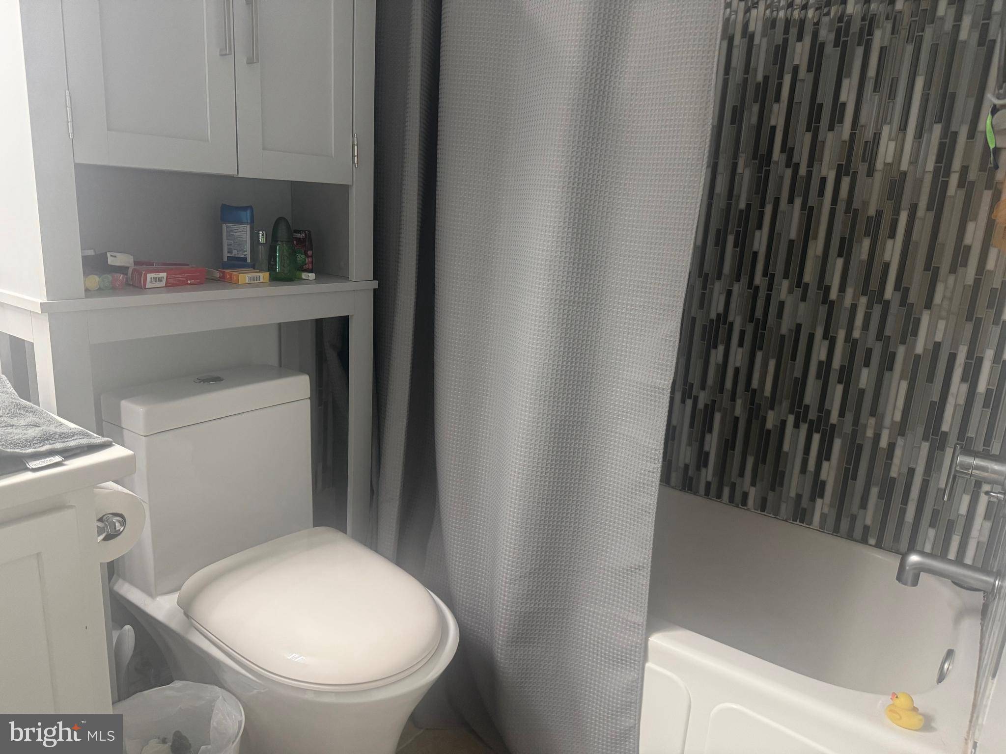 Arlington, VA 22201,1001 N VERMONT ST #910