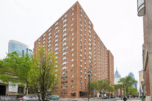 Philadelphia, PA 19103,2101 CHESTNUT ST #305
