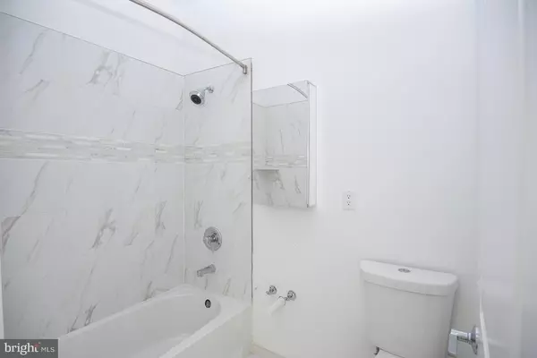 Princeton Junction, NJ 08550,43 PRINCETON HIGHTSTOWN RD #2201