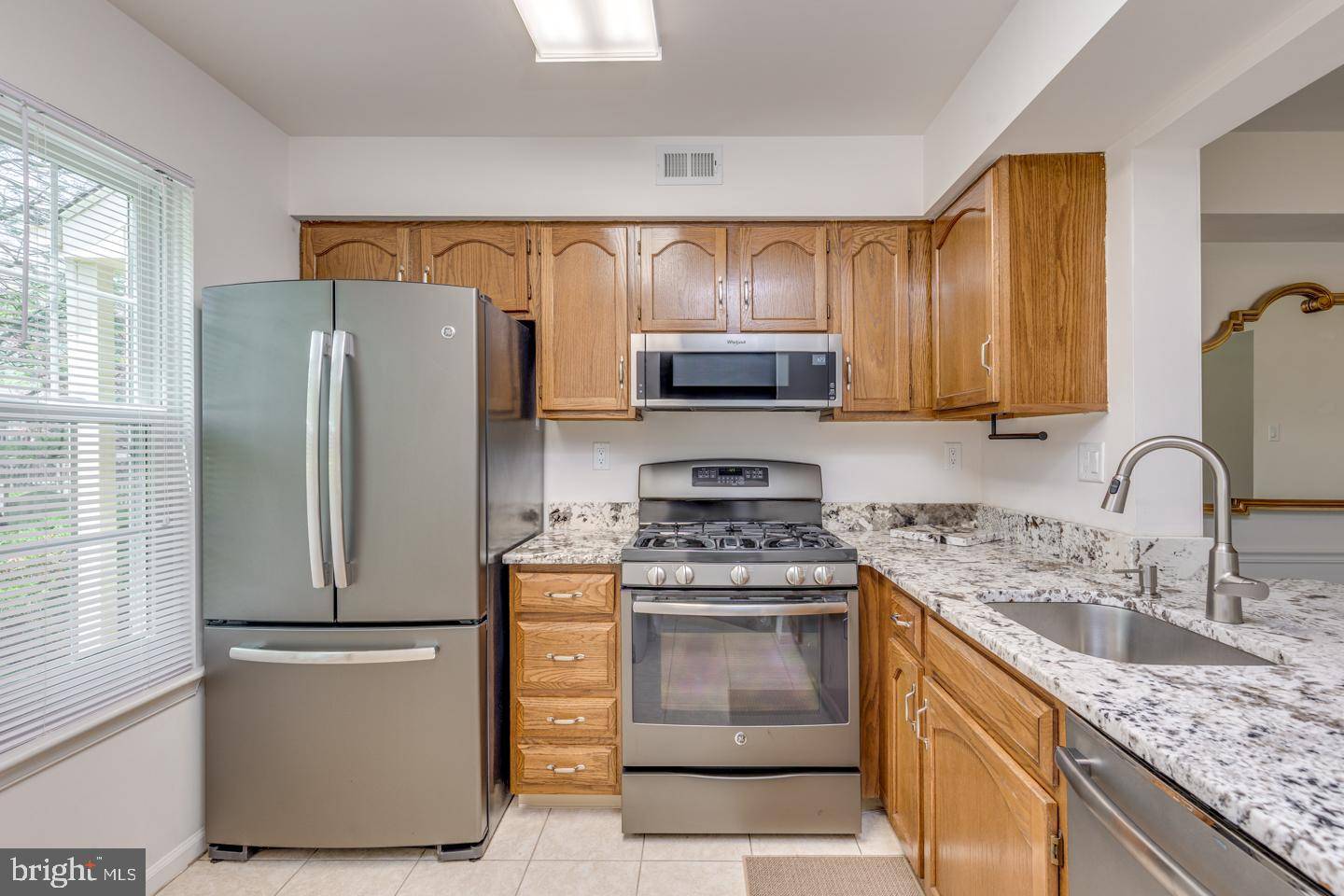 Mount Laurel, NJ 08054,2005A SUTTON PL